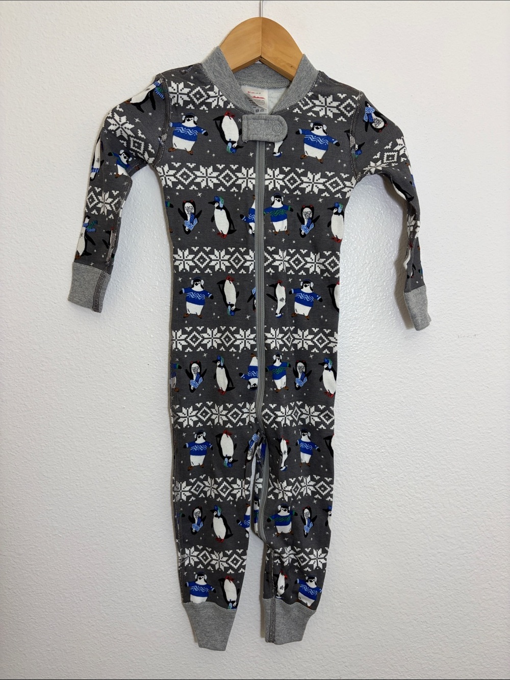 NWT Hanna Andersson Gray Penguin Print Organic Cotton One-Piece Zipper Pajamas